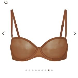 SKIMS ULTRA FINE MESH STRAPLESS BRA